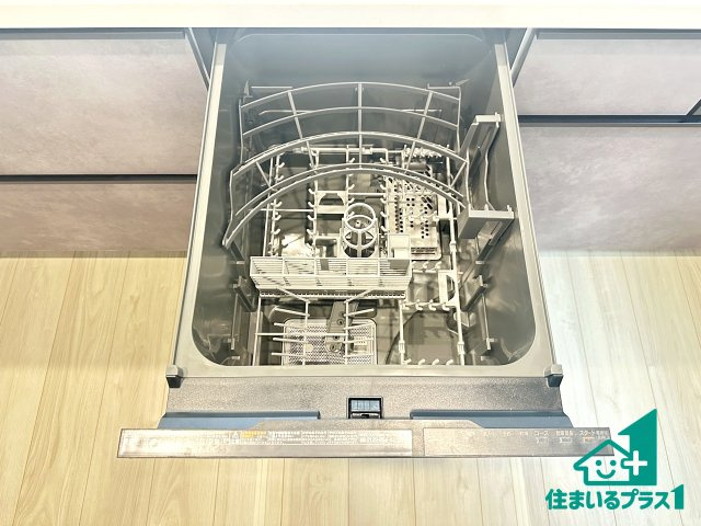 ●31(土)1(日)現地説明会！　奈良市七条西町　限定1邸の設備|食事後の一仕事、食器洗いをボタン一つでお任せできちゃいます！場所を取らないビルトイン式なので、お料理スペースもしっかり確保！