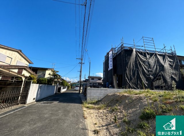●29(土)30(日)現地説明会！　奈良市七条西町　限定1邸の前面道路含む現地写真|周辺は閑静な住宅街です。前面道路もしっかりと有りますので車の出し入れも安心ですよ！