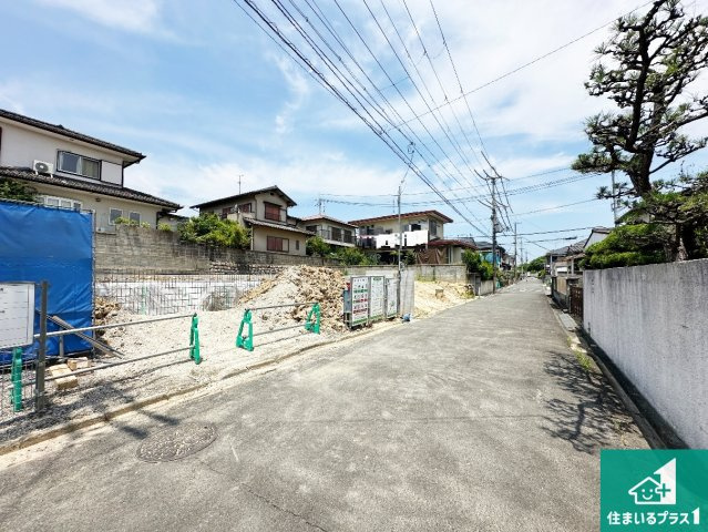 ●29(土)30(日)現地説明会！　奈良市七条西町　限定1邸の前面道路含む現地写真|周辺は閑静な住宅街です。前面道路もしっかりと有りますので車の出し入れも安心ですよ！