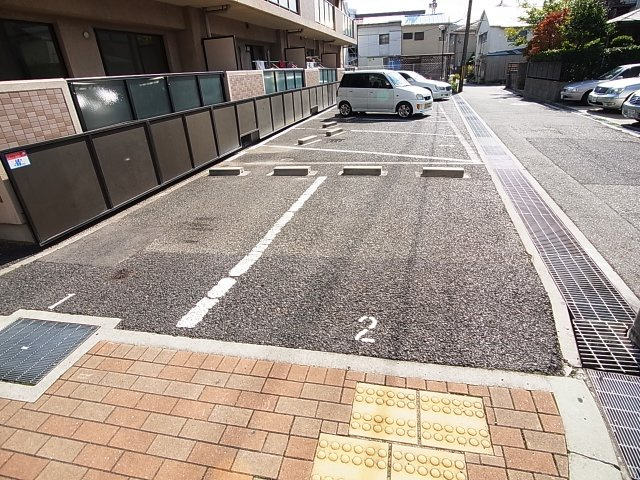 オークハイツの駐車場|敷地内駐車場