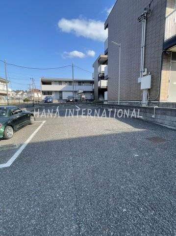 レオパレスシティーＣの駐車場