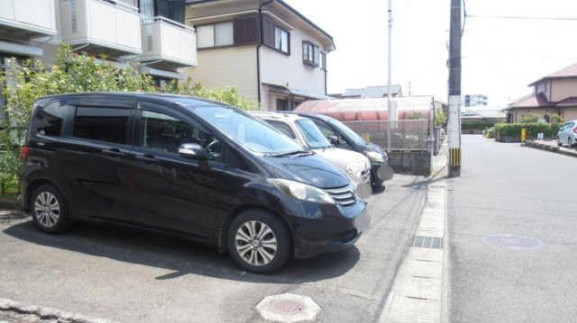 【駐車場】