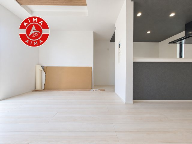 福岡市南区西長住3丁目第2-2棟（2号棟）の居間・リビング|多くの時間を過すことになるリビングだからこそ、いつも穏やかな空間・解放感が味わえ毎日が充実します。