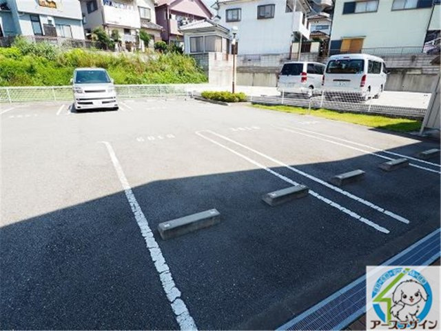 SUN　BREEZE　Bの駐車場