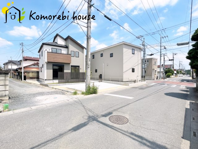 白岡市小久喜　新築一戸建て　ブルーミングガーデン　01の前面道路含む現地写真|前面道路含む現地写真です