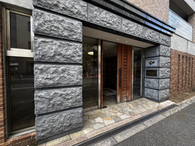 KAISEI北梅田のエントランス