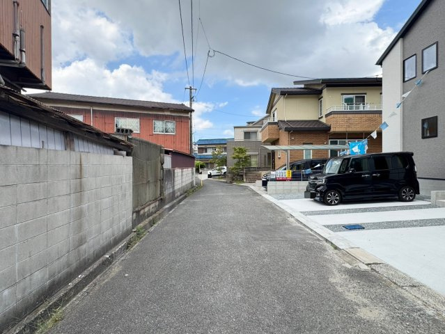 【前面道路含む現地写真】の画像