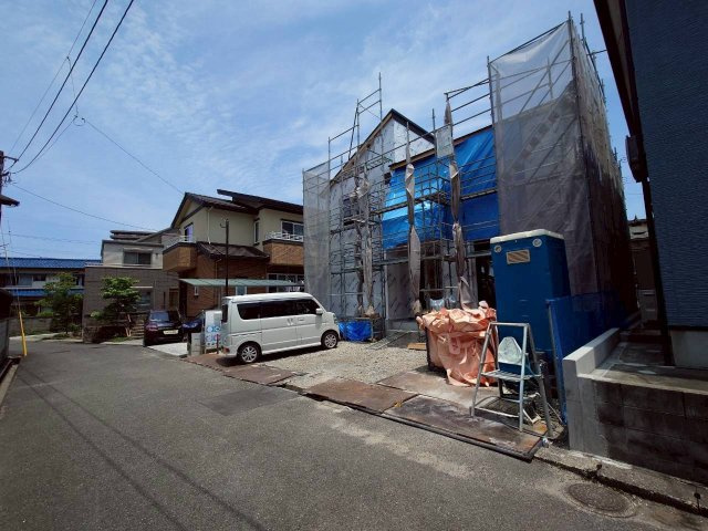Adoble+ーアドブル＋小倉南区志井1丁目1期　【小倉南区　新築戸建て】の前面道路含む現地写真|現地撮影　2026,6,11　Adoble+ーアドブル＋小倉南区志井1丁目1期　【小倉南区　新築戸建て】
