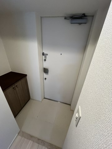 エスキュート梅田中崎町　仲介手数料無料の玄関