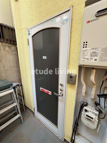 サニーパレス志木のエントランス