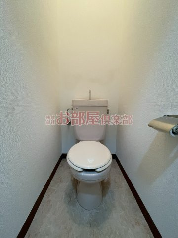 メゾンブランセのトイレ|落ち着いた色調のトイレです