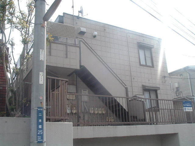 メゾン二本榎のエントランス|南向き閑静な住環境　耐震耐火旭化成へーベルメゾン