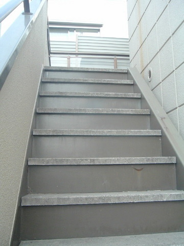 メゾン二本榎のその他|１階から２階へ
