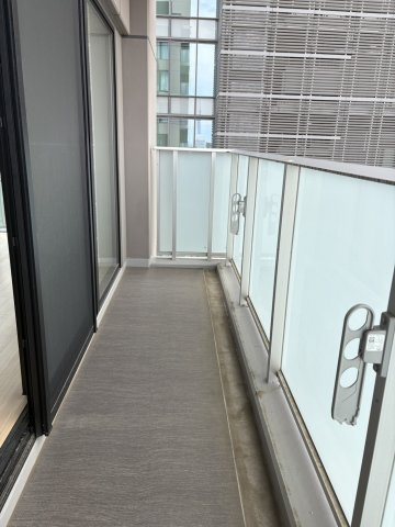 【バルコニー】