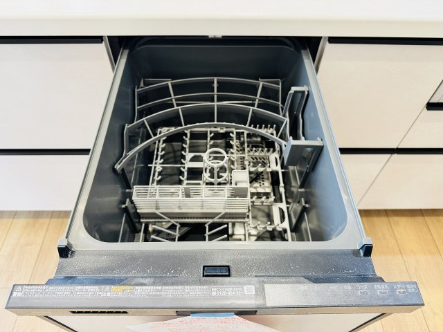 八王子市　石川町　新築一戸建てのキッチン|～食洗機付き　食事後の食器洗いはお任せ、家族でゆっくりとくつろげます～