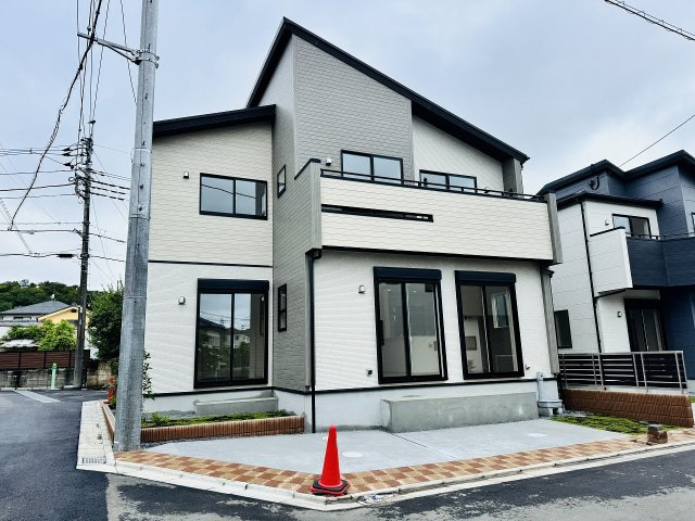 八王子市　石川町　新築一戸建ての外観|～小宮駅徒歩15分　太陽光パネル搭載　控除や減税で優遇の長期優良住宅～