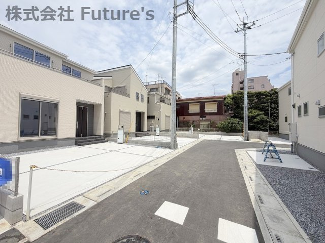 三郷市戸ケ崎3丁目　新築戸建　全10棟　1号棟の前面道路含む現地写真|前面道路含む現地写真です。