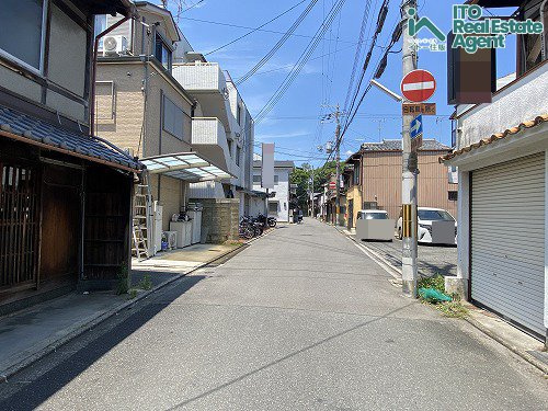 紫野上門前町 中古戸建「京町家」の前面道路含む現地写真
