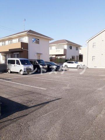 アフロートの駐車場|高崎、前橋のお部屋探しはエンドスケープまで！お客様の理想お聞かせ下さい♪
