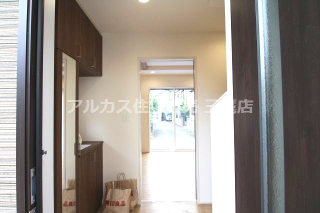 【内覧動画公開中！】中央線 国分寺駅23分 新築戸建 小金井市貫井南町5丁目の玄関