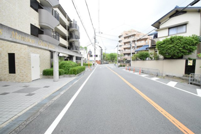 【周辺】 | ライオンズマンション長興寺北 | 現在ご返済中のカーローン・カードローン・教育ローンなどを住宅ローンに一本化したり、家具家電購入費用・引越し費用を住宅ローンと組み合わせるなど、お客さまにメリットの多い住宅ローンのご提案が可能です。