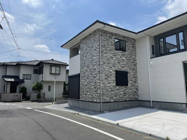 流山市松ケ丘６丁目　新築戸建ての外観