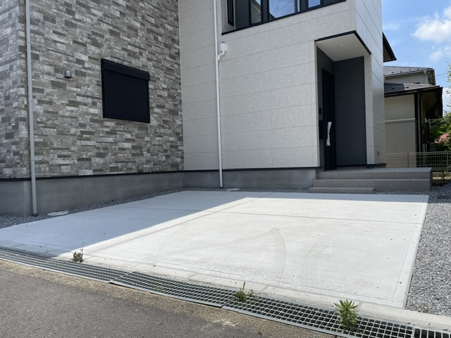 流山市松ケ丘６丁目　新築戸建ての駐車場
