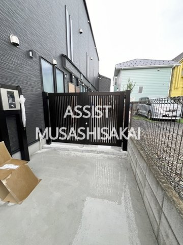 プルミエール武蔵小金井のエントランス