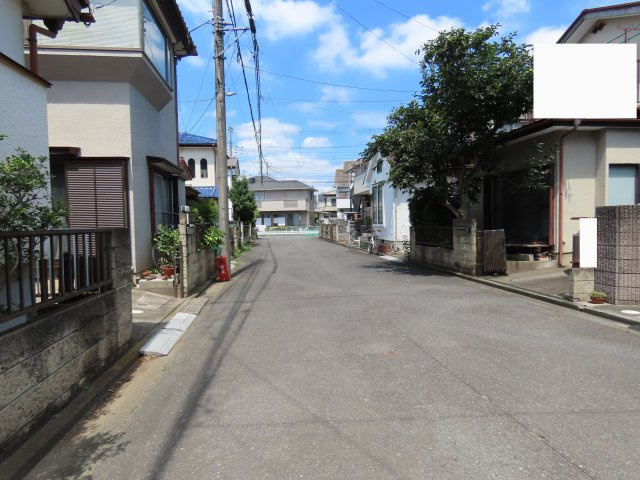 鶴ヶ島市鶴ヶ丘　新築戸建の前面道路含む現地写真