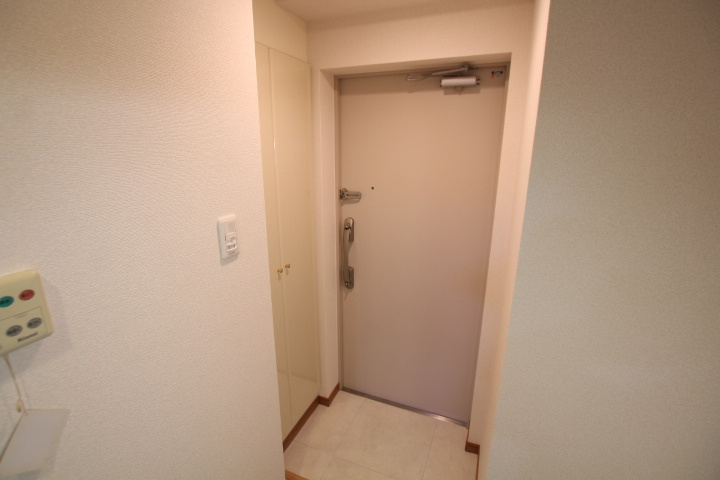【玄関】
