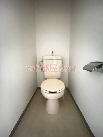 メゾンブランセのトイレ|落ち着いた色調のトイレです