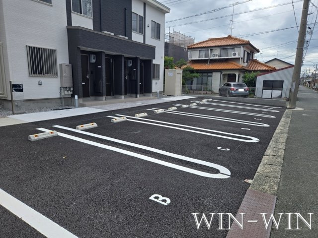 ボスコ三本木 Ⅱの駐車場