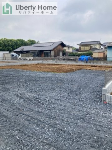 小美玉市羽刈第5　3号棟　新築戸建の前面道路含む現地写真