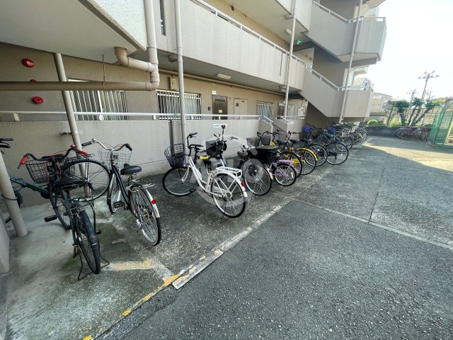 おりおのサニーハイツ　山之内小学校区のその他共用部分|おりおのサニーハイツ　駐輪場