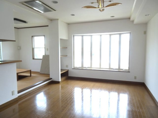 【居間・リビング】 | 川西市大和東５丁目15の12　中古一戸建て