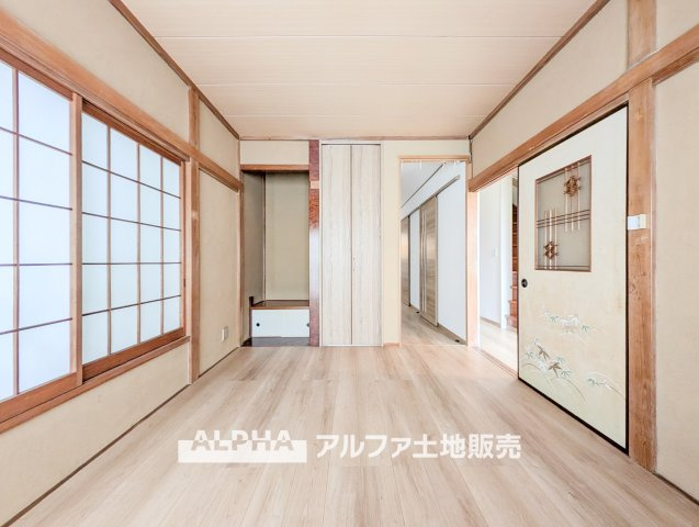 立川市柴崎町5丁目　中古戸建の洋室|【private room】
◆使い勝手に配慮された洋室◆ベッドやデスクの配置がしやすく、寝室や書斎など用途に応じて活用可能。日々の暮らしに馴染む空間設計です。