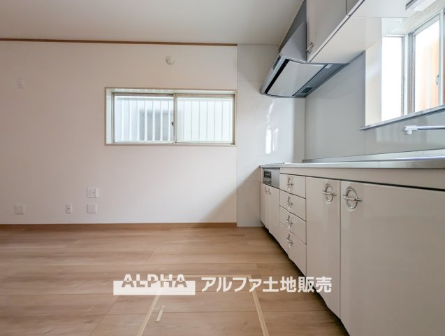 立川市柴崎町5丁目　中古戸建のキッチン|【Life without end】
◆心地よさを求めて◆終わりのない暮らしづくりはキッチンから始まる。食事は暮らしの中でとても重要。お洒落なキッチンを使用すれば空間の居心地良さが変わる。