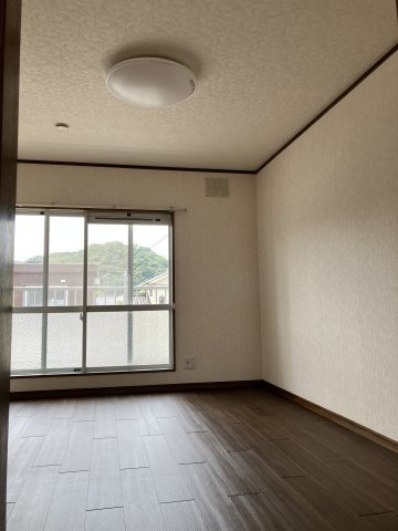 クリスタルアイの居間・リビング