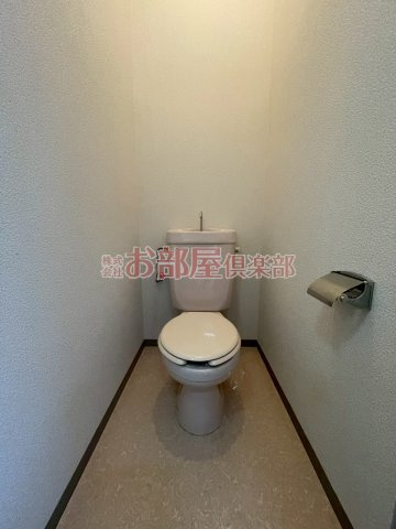 メゾンブランセのトイレ|落ち着いた色調のトイレです