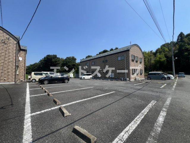 ベルメゾンＢの駐車場|高崎、前橋のお部屋探しはエンドスケープまで！お客様の理想お聞かせ下さい♪