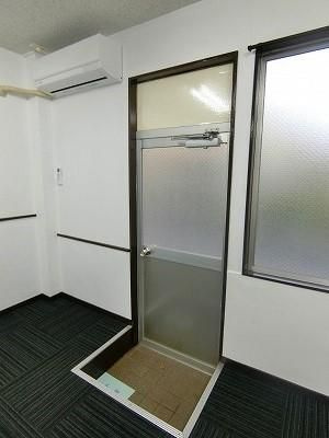 大田区萩中３丁目の事務所の玄関