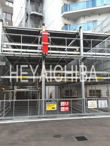 Rising Place Kameidoの駐車場