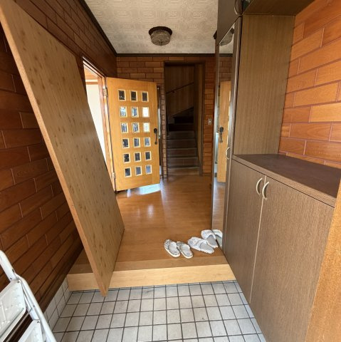 室蘭市東町3丁目11-1戸建の玄関