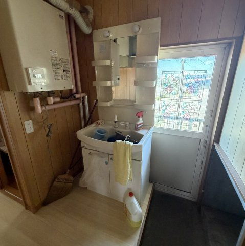 室蘭市東町3丁目11-1戸建の独立洗面台