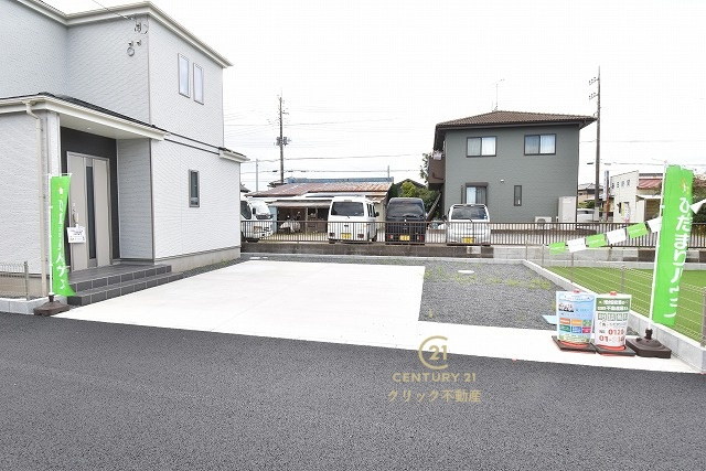 ハートフルタウン 　常陸大宮市宇留野334番　Bの駐車場|新築戸建てを購入する際、庭付き、駐車場付きは大変魅力的です。十分な駐車スペースがあれば、ご家族様それぞれが車をご所有の場合や来客の際も安心です。