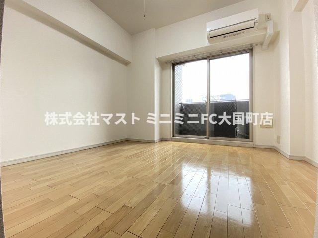 エスライズ難波EASTの居間・リビング