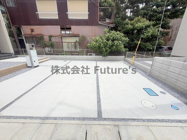 三郷市戸ケ崎3丁目　新築戸建　全10棟　3号棟の駐車場|カースペース並列2台駐車可能