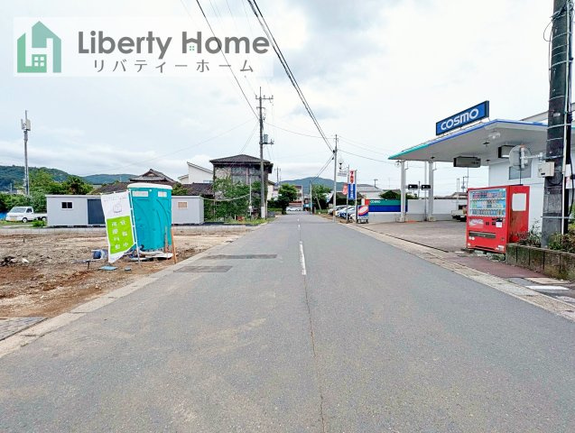 つくば市北条第3　新築戸建　1号棟の前面道路含む現地写真