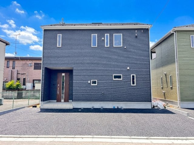 【Cradle garden】宇都宮市宮の内 第4 全2棟の外観|〇2号棟【3LDK+カースペース2台】
リビングに畳コーナーを設けた和モダンな間取り。２階全居室6帖以上♪
個の空間を確保でき、思春期もストレスフリー♪
※2026年7月撮影