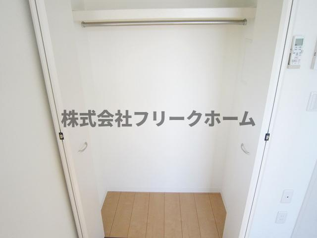 小金井市梶野町２丁目のアパートの収納